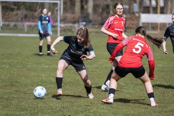 Bild 112 - wBJ VfL Pinneberg - Waldd�rfer SV : Ergebnis: 5:0